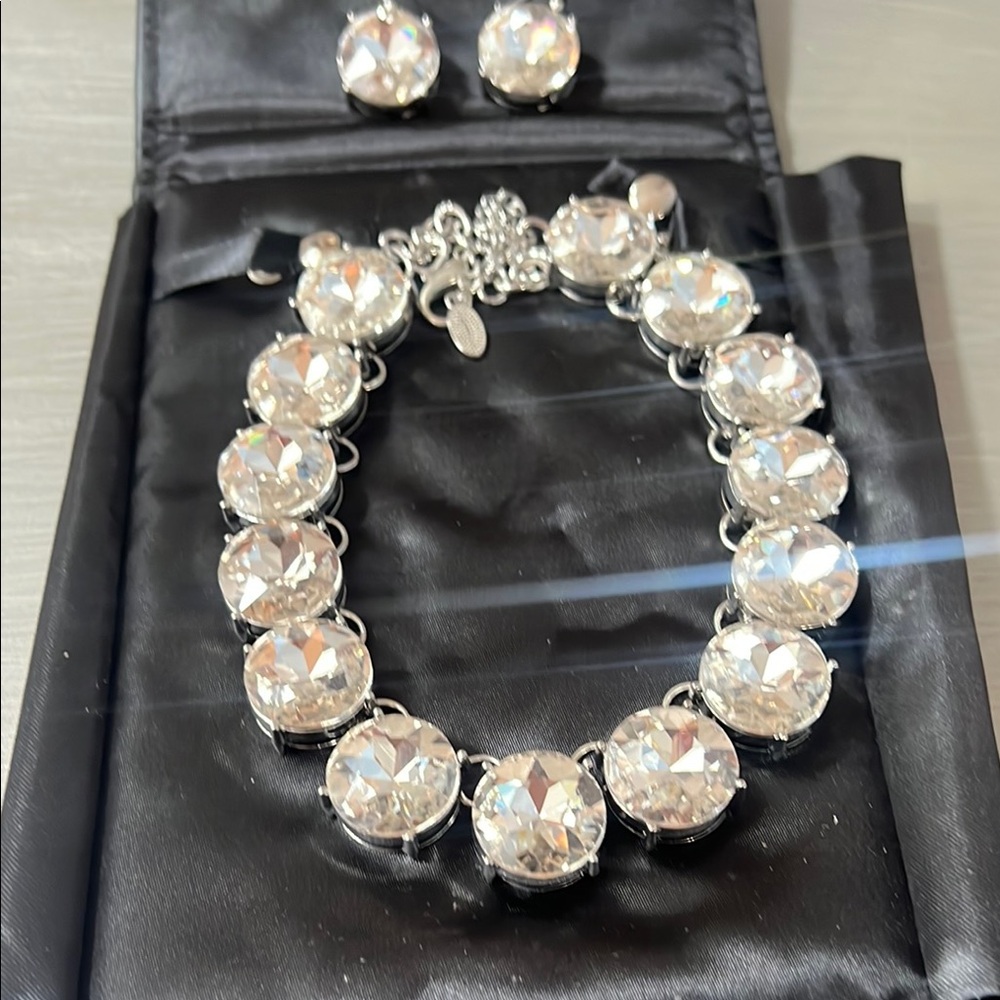 Elegant Silver Jewelry Set